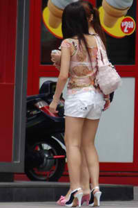 99热门精品一区二区